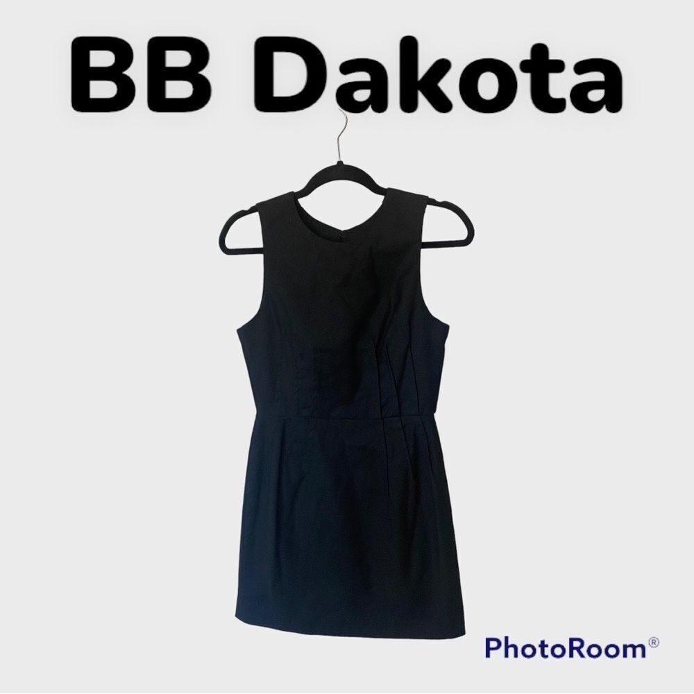 BB Dakota Aline Sleeveless Aline Dress